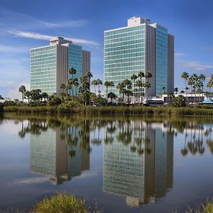 Doubletree By Hilton At The Entrance To Universal Orlando